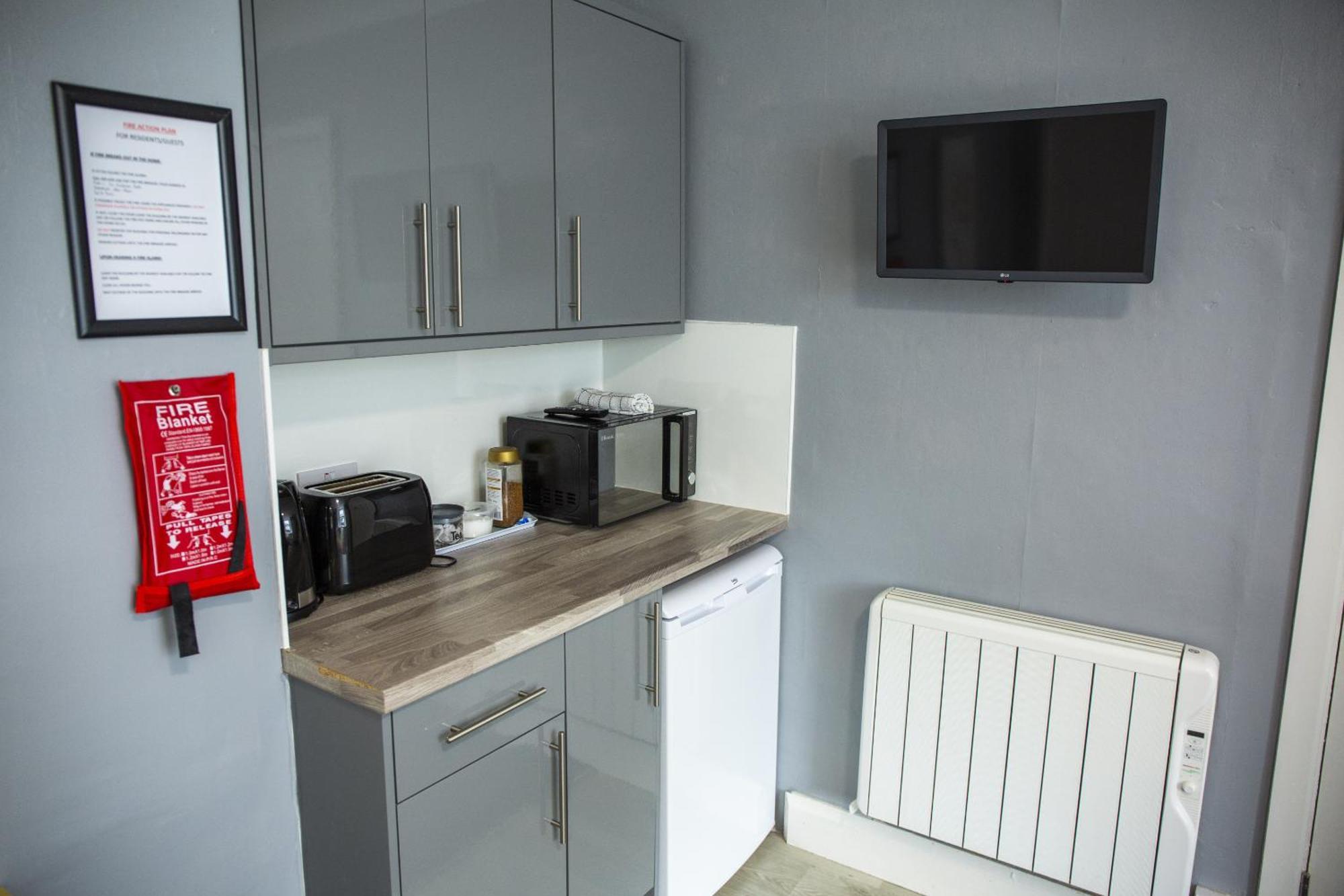 34 Evesham Road - Double Apartment *